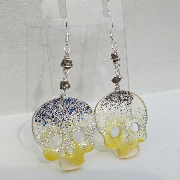 Pyrite Good Fortune Crystals Skull Earrings Handmade Gold Resin Lightweight - Picture 5 of 7